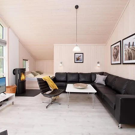 Nordischer Kuestenaufenthalt Mit Sauna بيت للعطل